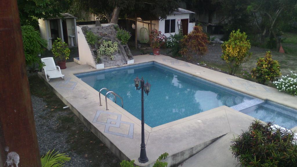 El Galeon Hotel Atacames Luaran gambar